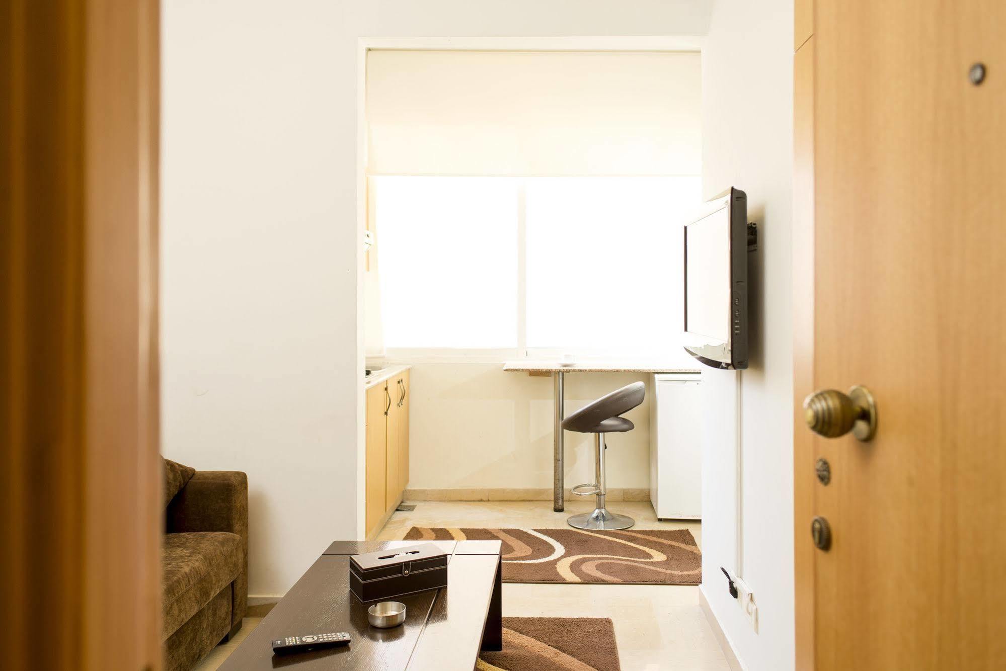 Bliss 3000 Furnished Studios Бейрут Экстерьер фото